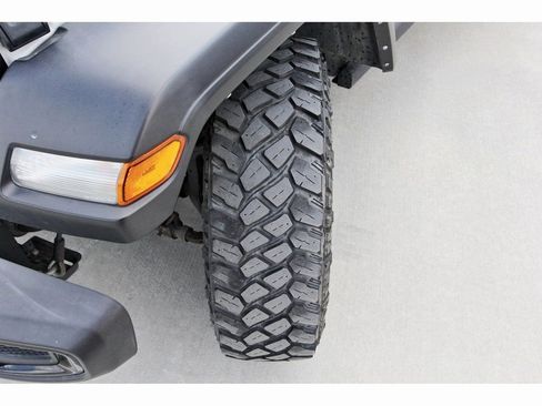 Used 2022 Jeep Wrangler Willys image 29