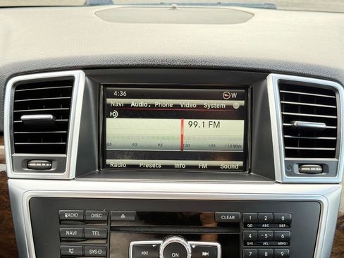 Used 2015 Mercedes-Benz ML 350 4MATIC w/ Premium 1 Package image 54