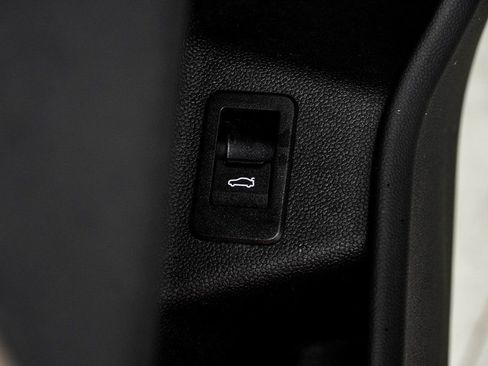 Used 2022 BMW iX xDrive50 w/ Sport Package image 41