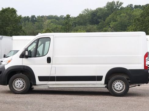 Used 2025 RAM ProMaster 2500 w/ U-Haul Equipment Group FWD image 6