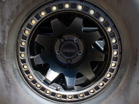 Used 2009 Jeep Wrangler Unlimited Rubicon w/ Dual Top Group image 33