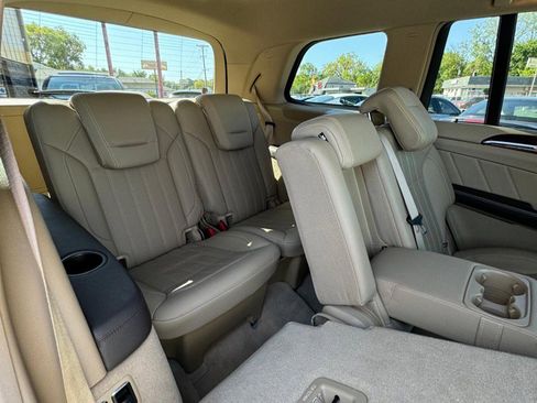 Used 2016 Mercedes-Benz GL 450 4MATIC w/ Premium I Package image 25