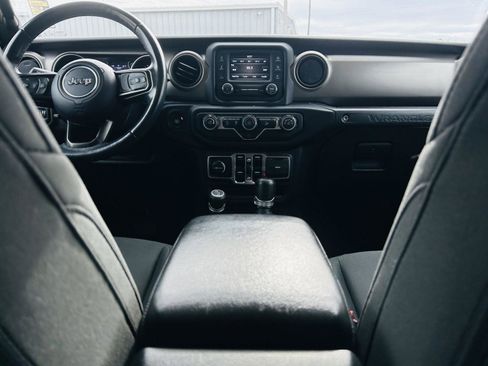 Used 2019 Jeep Wrangler Unlimited Sport S AWD/4WD image 18