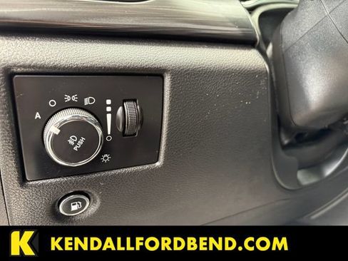 Used 2020 Jeep Grand Cherokee Laredo AWD/4WD image 19