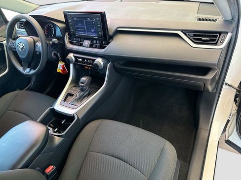 Certified 2022 Toyota RAV4 LE FWD image 17