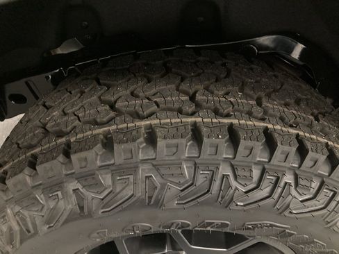 New 2026 Ford Bronco Badlands AWD/4WD image 14