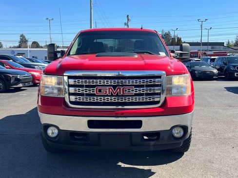 Used 2011 GMC Sierra 2500 SLE w/ SLE Preferred Package AWD/4WD image 6