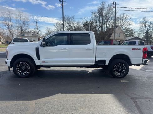 Used 2025 Ford F250 Platinum image 4