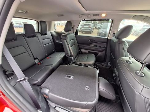New 2026 Nissan Pathfinder Platinum AWD/4WD image 26