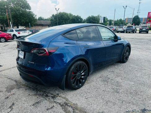 Used 2022 Tesla Model Y Performance AWD/4WD image 5