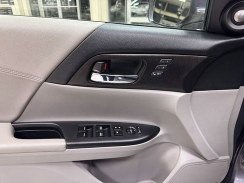 Used 2013 Honda Accord EX-L image 15