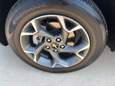 Used 2025 Chevrolet Trax LT w/ Driver Confidence Package FWD image 11