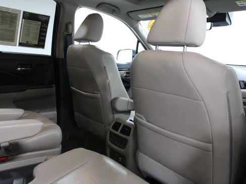 Used 2019 Honda Pilot Elite image 33