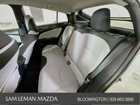 Used 2022 Toyota Prius LE FWD image 22