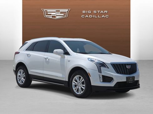 Certified 2025 Cadillac XT5 Luxury w/ LPO, Floor Liner Package FWD image 7
