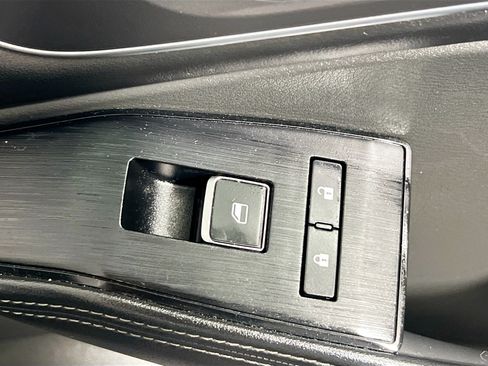 Used 2021 Nissan Rogue SL FWD image 31