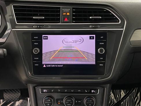 Used 2019 Volkswagen Tiguan SE w/ Panoramic Sunroof Package AWD/4WD image 22