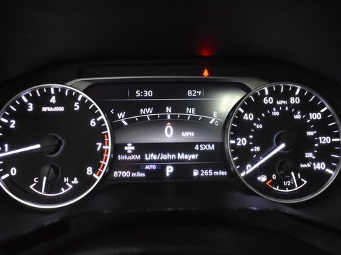 Used 2025 Nissan Pathfinder SL w/ SL Premium Package AWD/4WD image 32