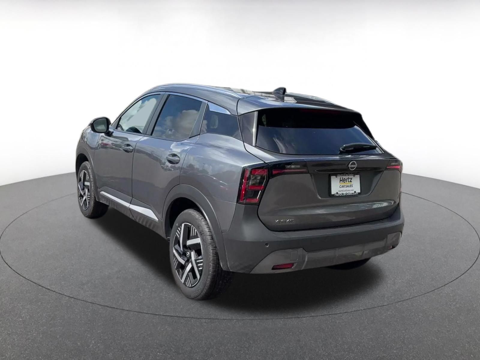 Used 2026 Nissan Kicks SV w/ Cold Weather Package FWD image 9