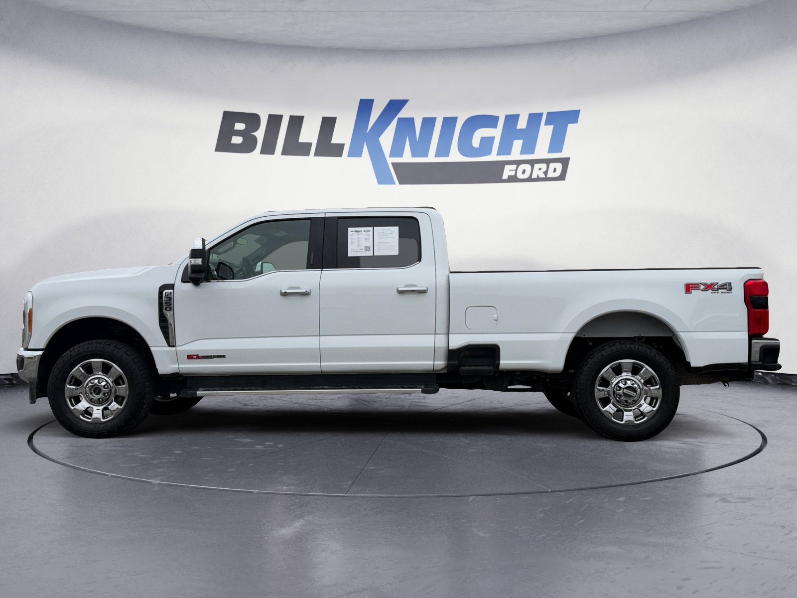 Used 2023 Ford F350 Lariat w/ Chrome Package AWD/4WD image 2