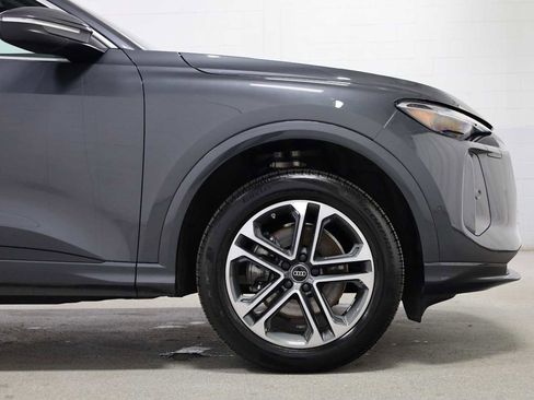 Certified 2025 Audi Q5 Premium w/ Convenience Package image 11