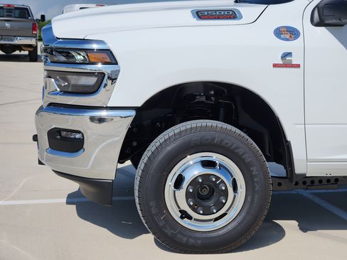 New 2026 RAM 3500 Tradesman w/ Chrome Appearance Group A AWD/4WD image 6