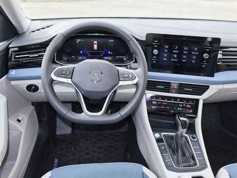 New 2026 Volkswagen Jetta SE image 17