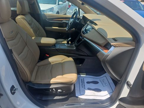 Used 2018 Cadillac XT5 Platinum w/ Driver Assist Package AWD/4WD image 22