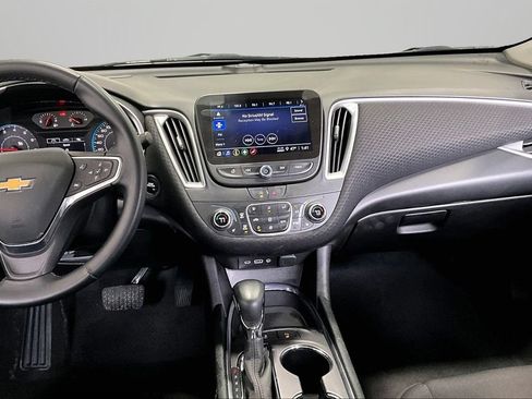Used 2024 Chevrolet Malibu LT w/ Midnight Edition FWD image 9