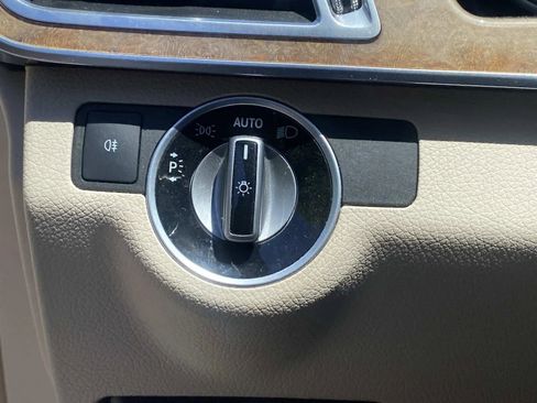 Used 2014 Mercedes-Benz E 350 4MATIC Sedan w/ Premium 1 Package image 19