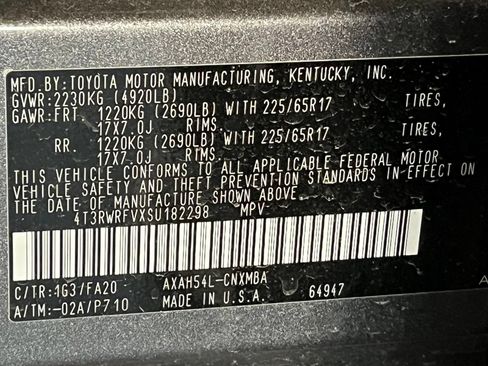 Used 2025 Toyota RAV4 XLE AWD/4WD image 18