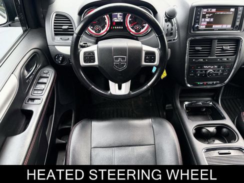 Used 2019 Dodge Grand Caravan GT image 2