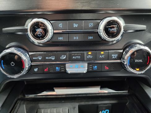 Used 2024 Ford F250 Lariat w/ Chrome Package image 66