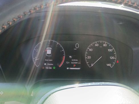 Used 2025 Honda HR-V Sport image 18