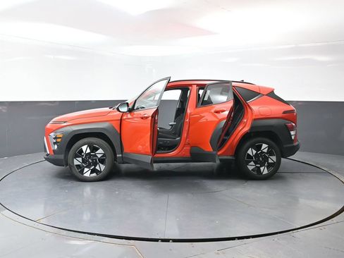 Used 2025 Hyundai Kona SEL AWD/4WD image 57