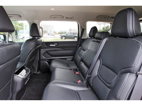 Certified 2026 Nissan Armada SV RWD image 10