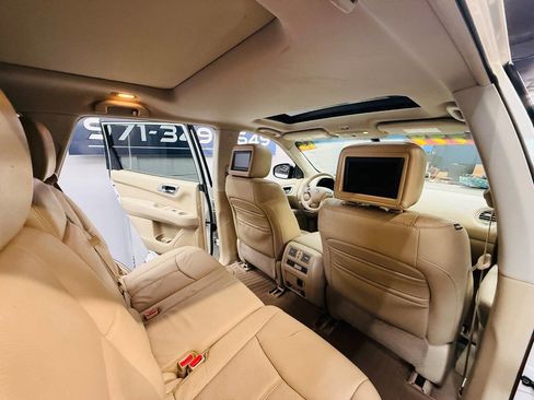Used 2013 Nissan Pathfinder Platinum w/ Platinum Premium Pkg image 10