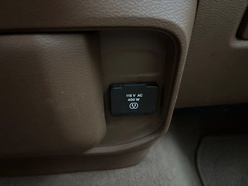 Used 2019 RAM 1500 Laramie AWD/4WD image 36