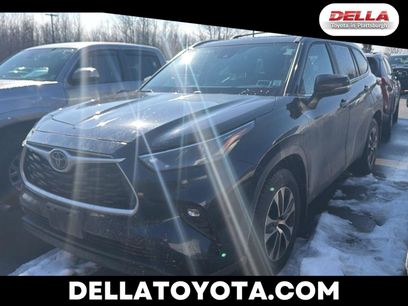 Used 2023 Toyota Highlander XLE
