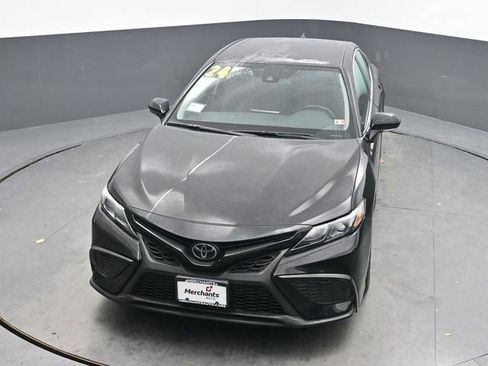 Used 2024 Toyota Camry SE image 25