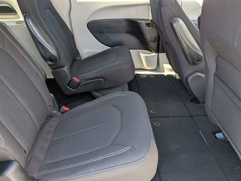 Used 2023 Chrysler Voyager LX FWD image 31