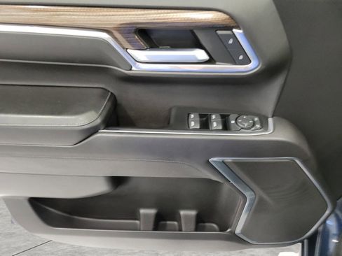 Used 2022 Chevrolet Silverado 1500 RST AWD/4WD image 25