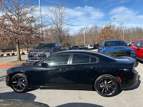 Used 2022 Dodge Charger SXT w/ Blacktop Package image 6