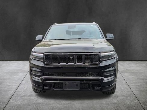 Used 2024 Jeep Grand Wagoneer Series III w/ Rear Seat Video Group 1 AWD/4WD image 9