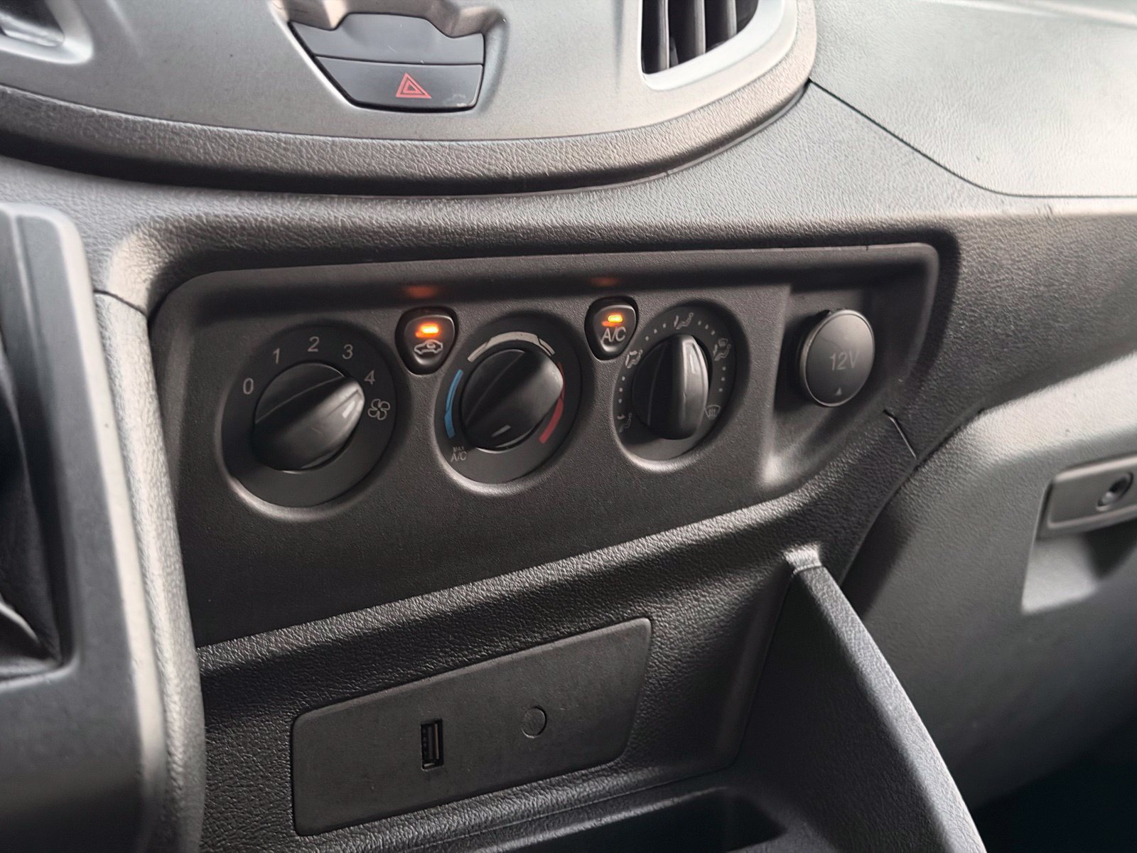 Used 2018 Ford Transit 350 148 High Roof RWD image 31