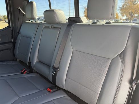 Used 2023 Ford F150 Lightning Lariat image 18