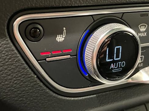 Used 2018 Audi SQ5 Premium Plus AWD/4WD image 34