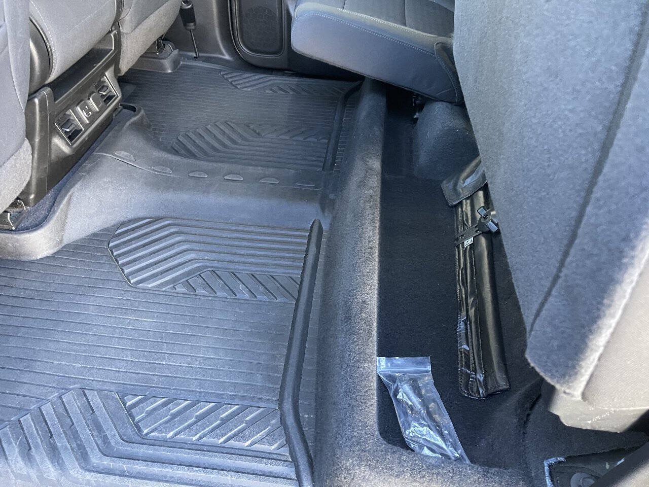 Used 2022 Chevrolet Silverado 1500 RST AWD/4WD image 13