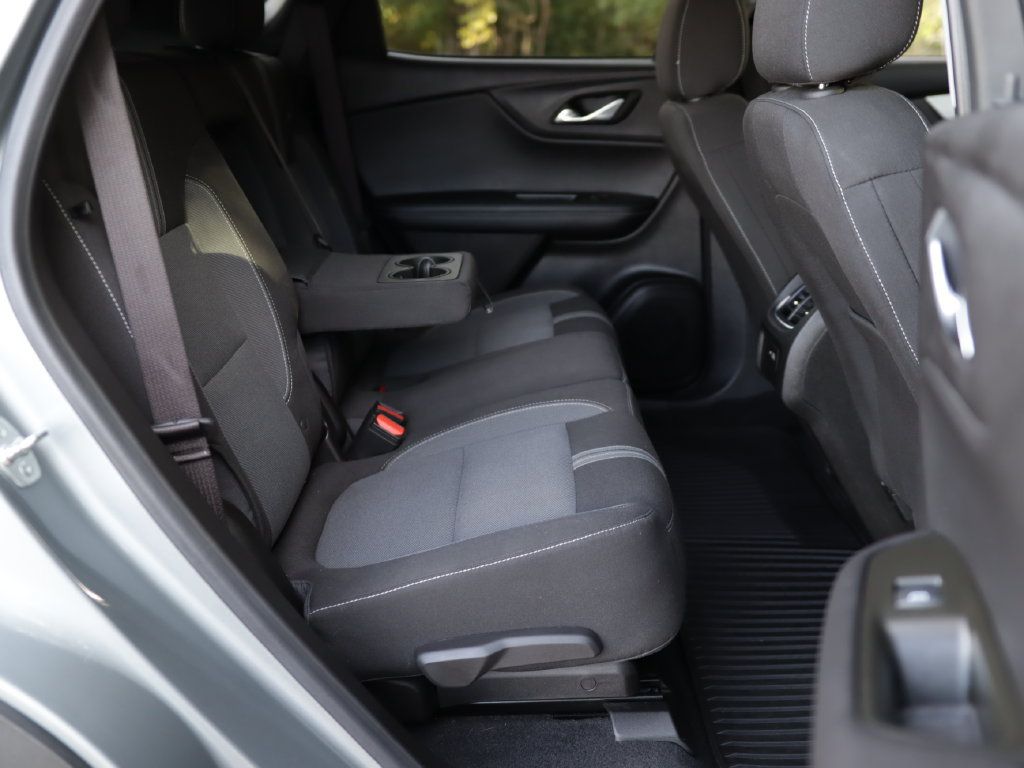 Used 2024 Chevrolet Blazer LT w/ Convenience Package FWD image 29