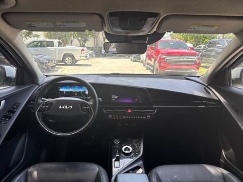Used 2023 Kia Niro Wind w/ Wind Preserve Package FWD image 28